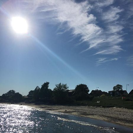 Stuga Naera Havet Ystad Buitenkant foto